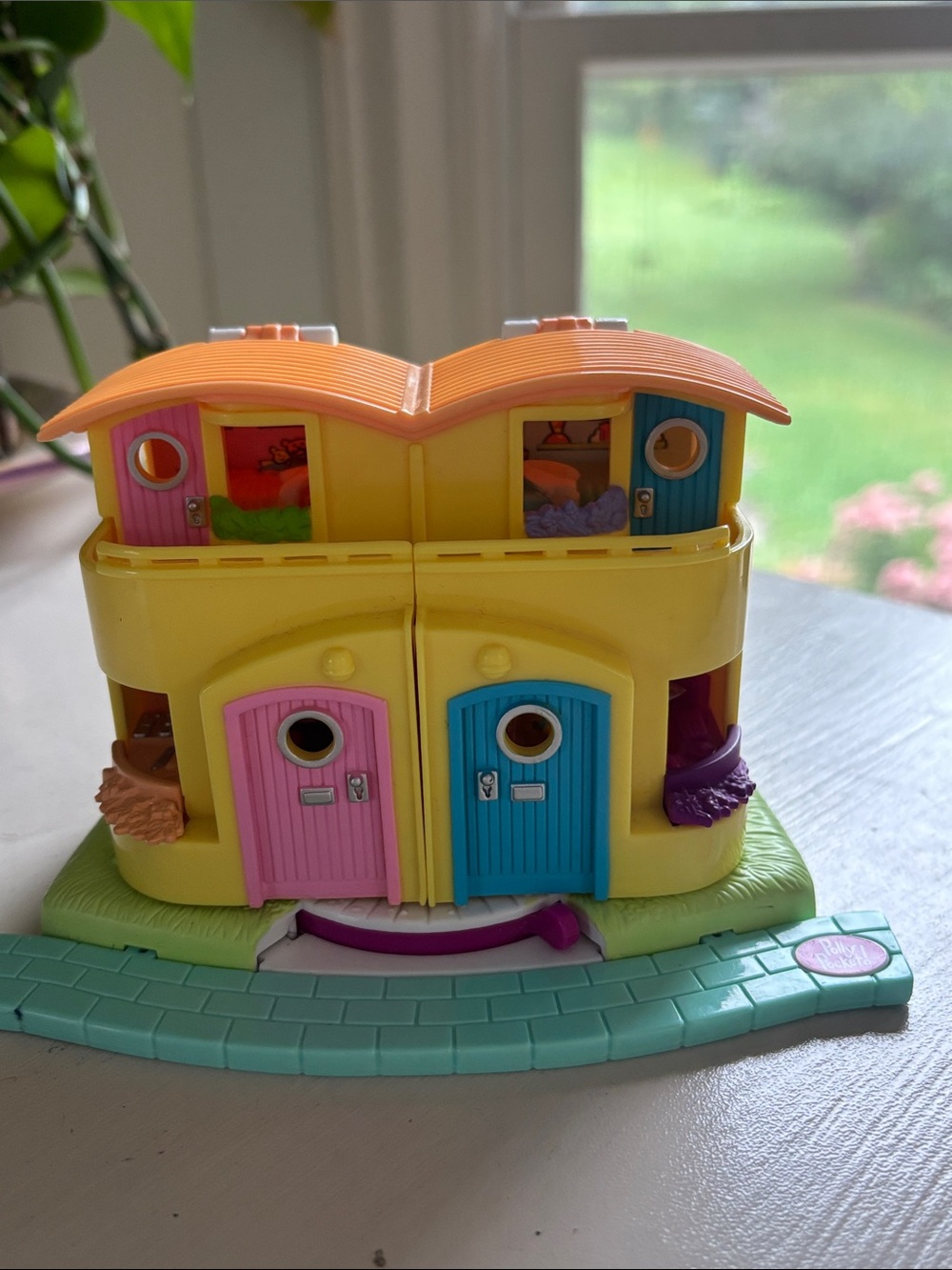 VTG 2000 Polly Pocket Magic Movin Phone Fun Duplex House + 1 doll